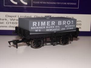 DAPOL B835 OO scale rectangular tank
