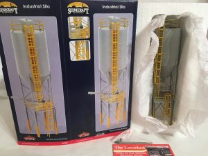 Scenecraft 44-054 Bachmann BranchLine Industrial Silo