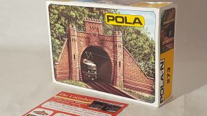 Pola  Tunnel Entrance for Double Track  Model Kit  273