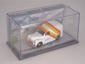 Corgi Classics  Aero Services 1:43 Scale 06506  Courtline  Morris 1000