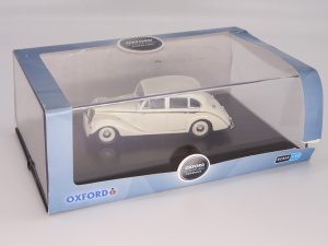 Oxford Automobile Company  Ivory Armstrong Siddeley Lancaster  ASL002 - 1:43 Scale