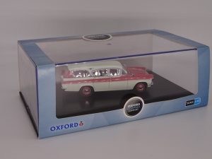 Oxford Automobile Company  Mountain Rescue / Swan White Cresta Friary Estate VFE001 - 1:43 Scale