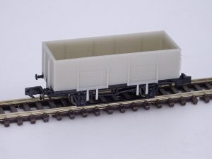 Dapol 2F-038-000  N Gauge 20T Mineral Un-Painted - New
