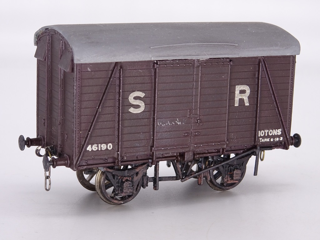 Ratio Plastic Kit SR 12T Van (EP) 9 Wheelbase Excellent Condition