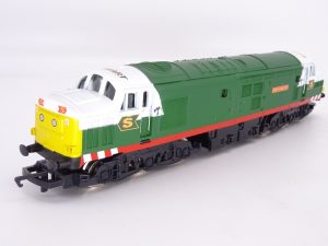 Hornby R2128 Co-Co Diesel Electric Class 37 Locomotive EDDIE STOBART LTD No.995 of 1000