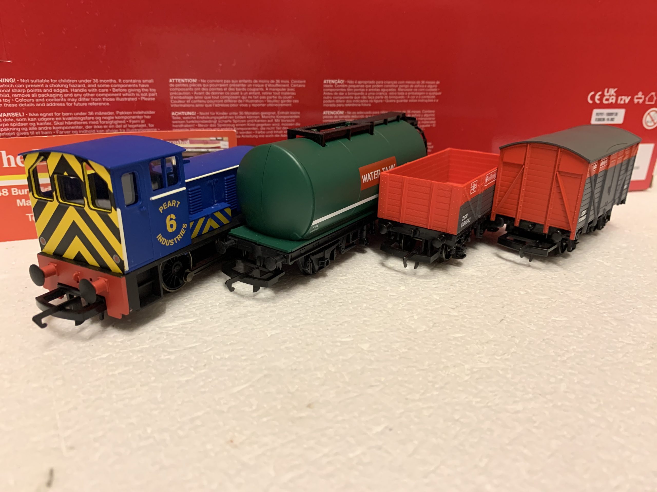 Hornby R30036 Railroad Train Pack (Diesel) - Image 2
