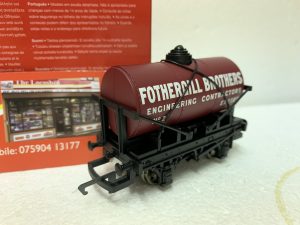 Hornby R60050 SWB Tank Wagon 'Fothergill Brothers'