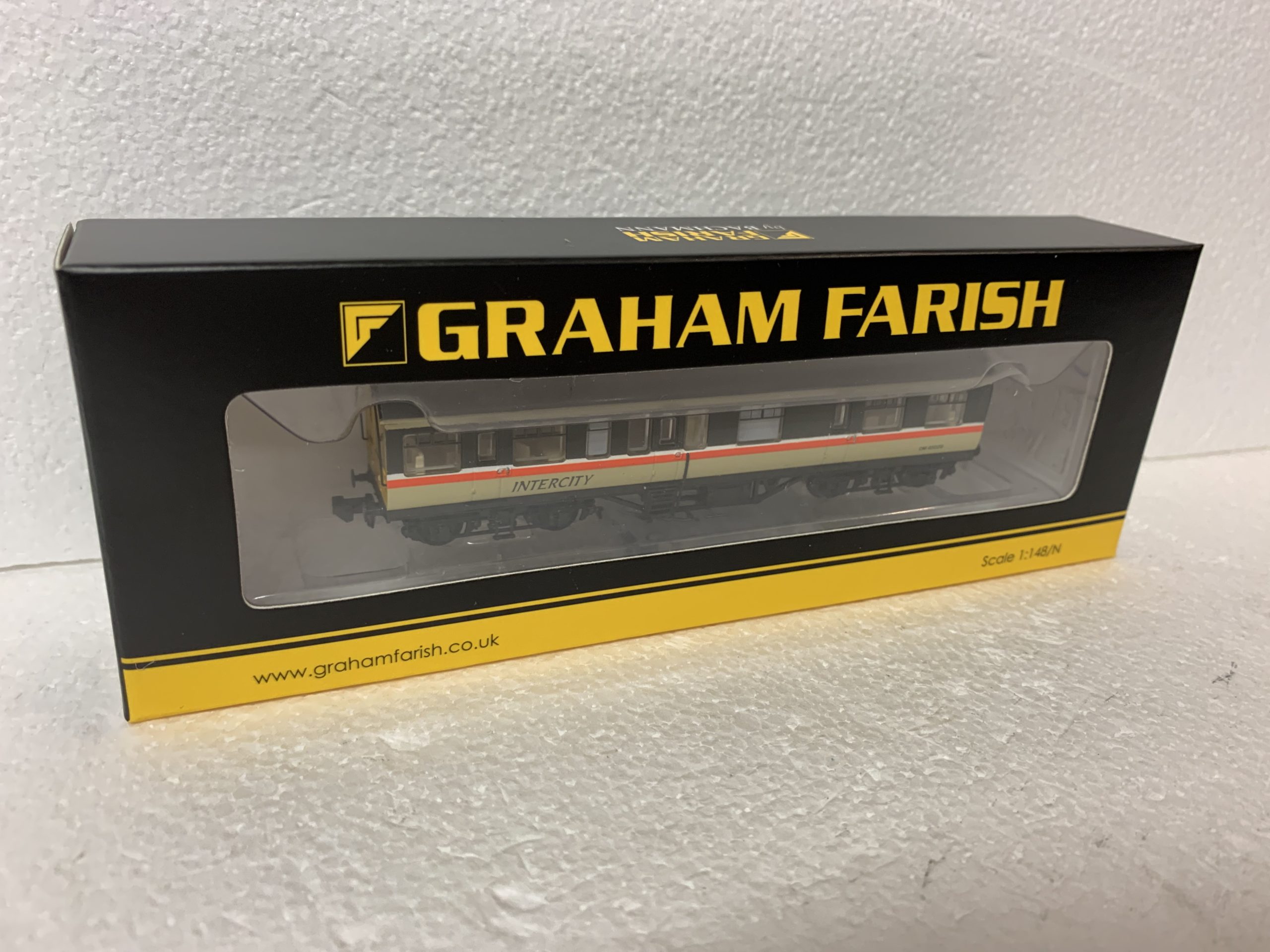 Graham Farish 374-879 Inspection Saloon BR InterCity Swallow - Image 4