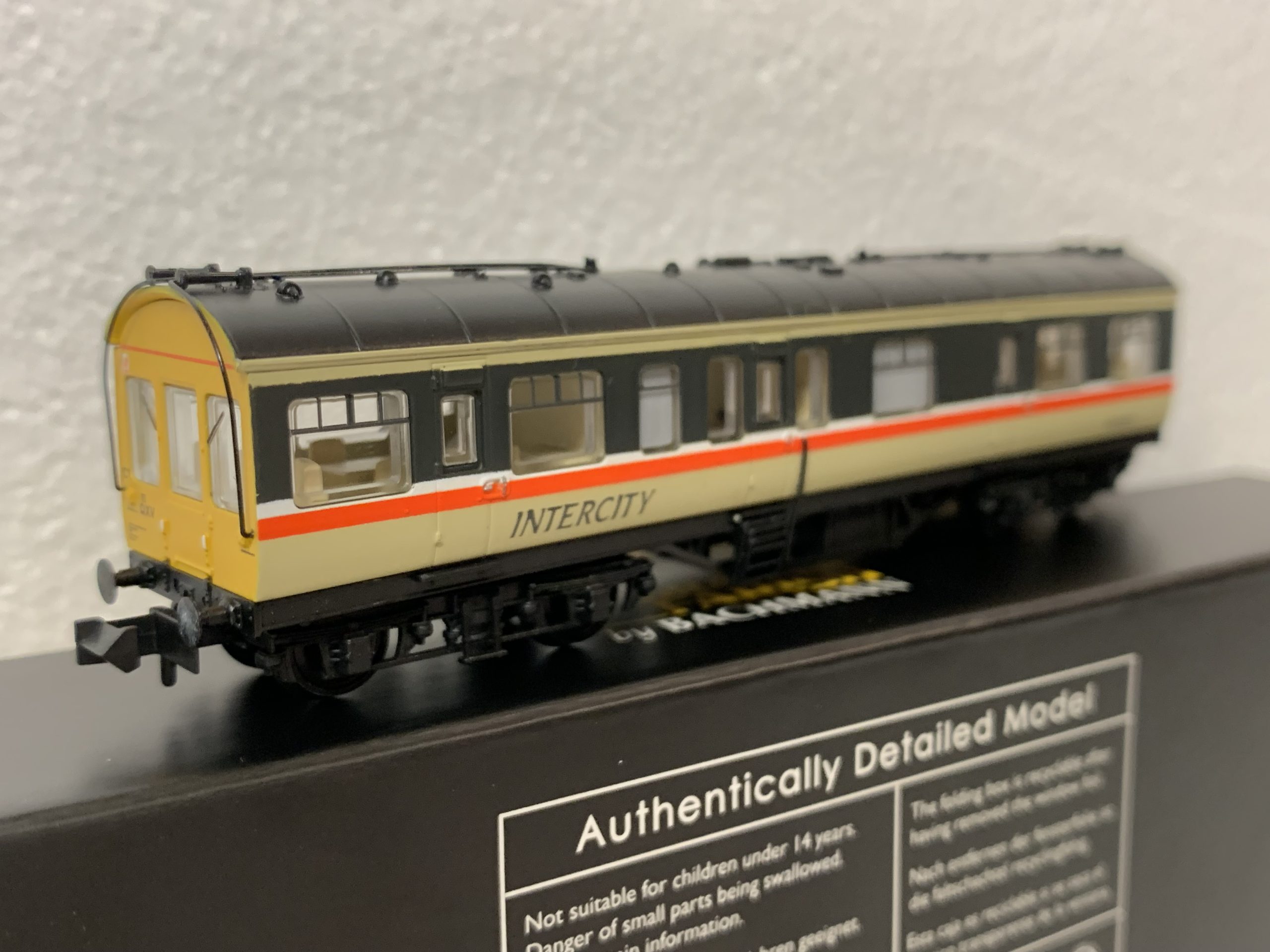 Graham Farish 374-879 Inspection Saloon BR InterCity Swallow