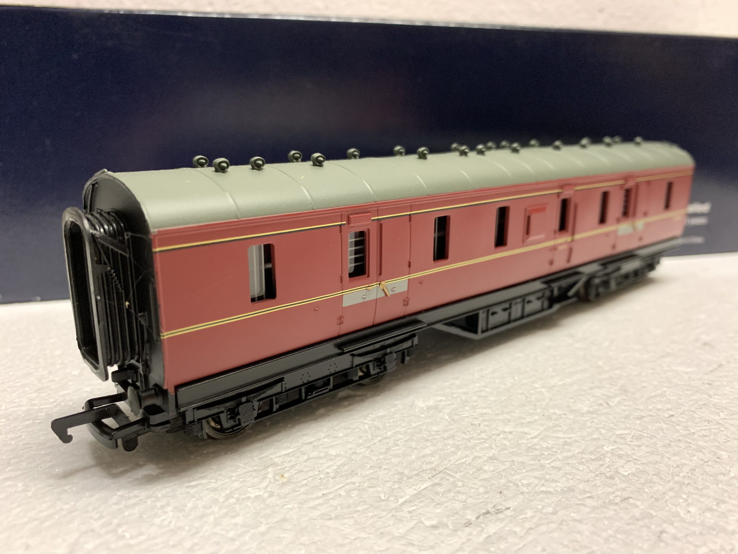 Bachmann 34-325 50ft Parcel Van in BR Maroon - The Locoshed, WhiteField ...