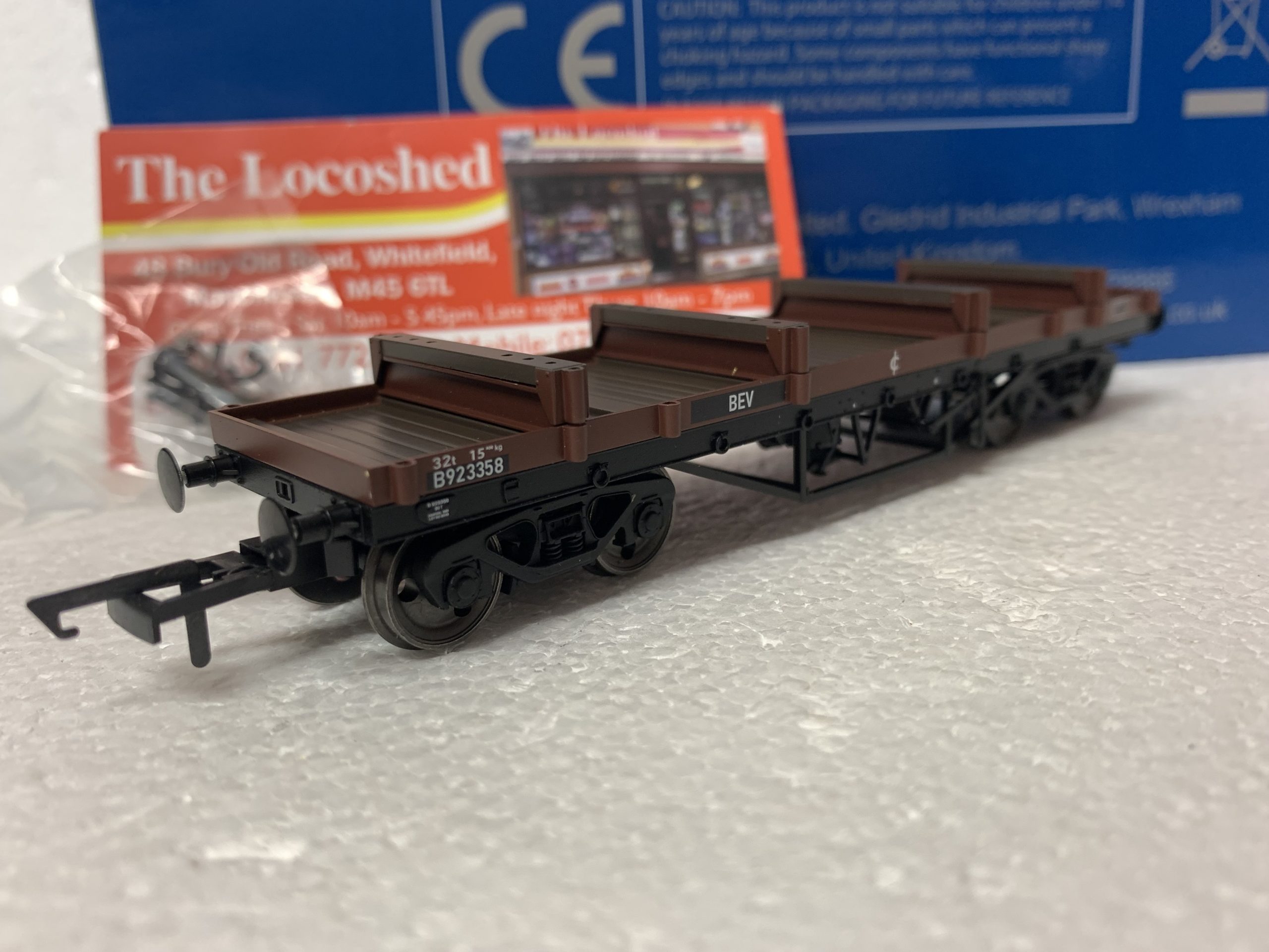 Dapol 4F-061-001 Bogie Bolster Wagon E BR 923358 Bauxite (TOPS BEV)