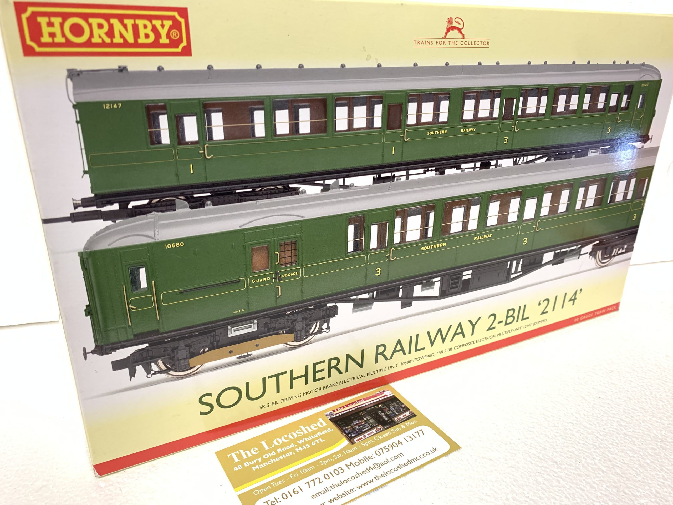Hornby R3161X Southern Railway 2-BIL '2114' Train Pack - Image 4