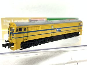 Hornby Arnold HN2265 Locomotora diesel 321 ''VIAS'' Epoca V.