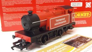 Hornby R2940 Industrial 0-4-0T Trewavas Aggregates in Lined Red