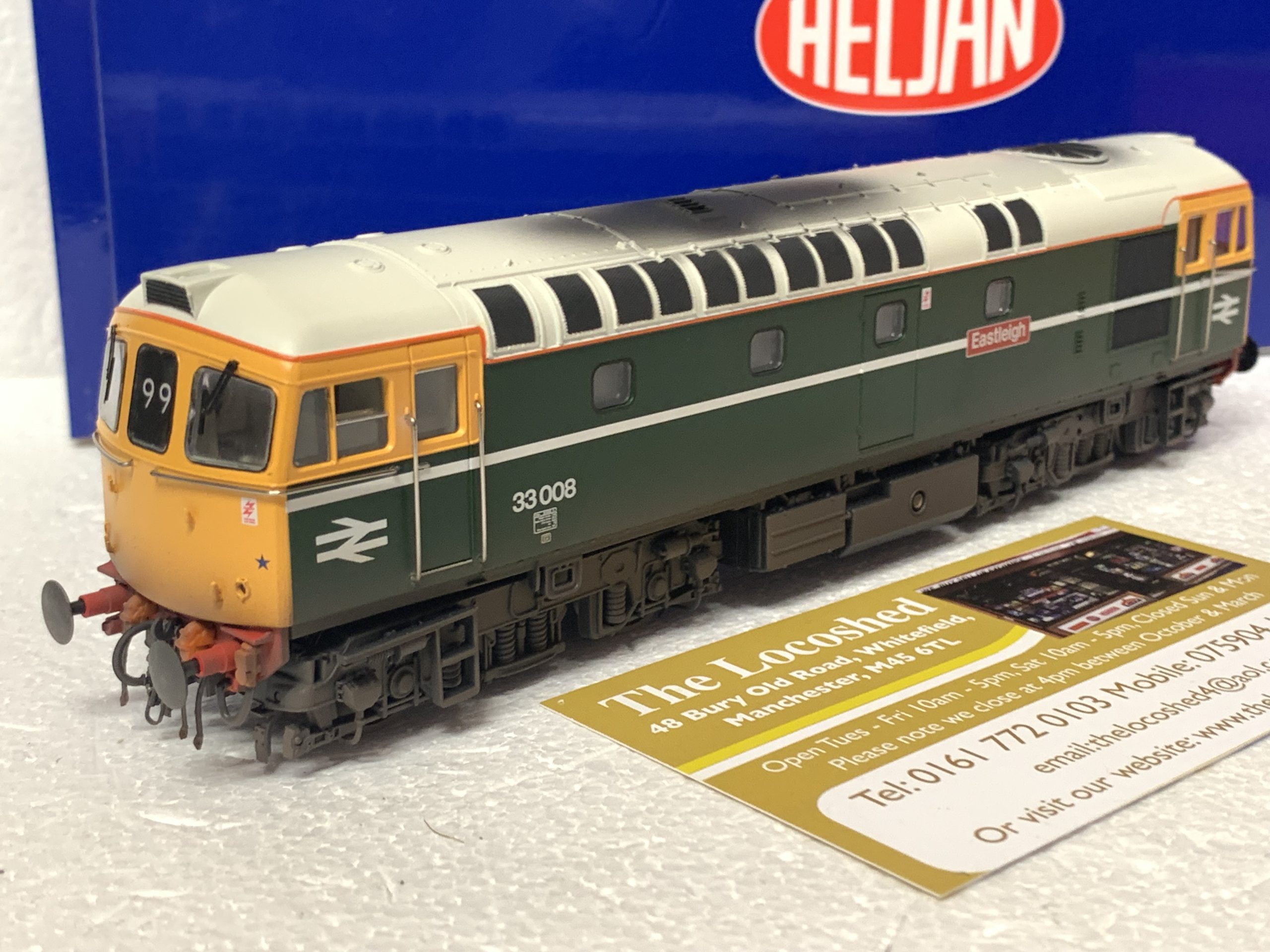 Heljan GM4240101 Class 33 008 Eastleigh BR Green FYE Lightly Weathered - Image 2