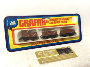 Graham Farish 2201 Pack of 3 BR 16ton Mineral Wagons in Bauxite No.616014