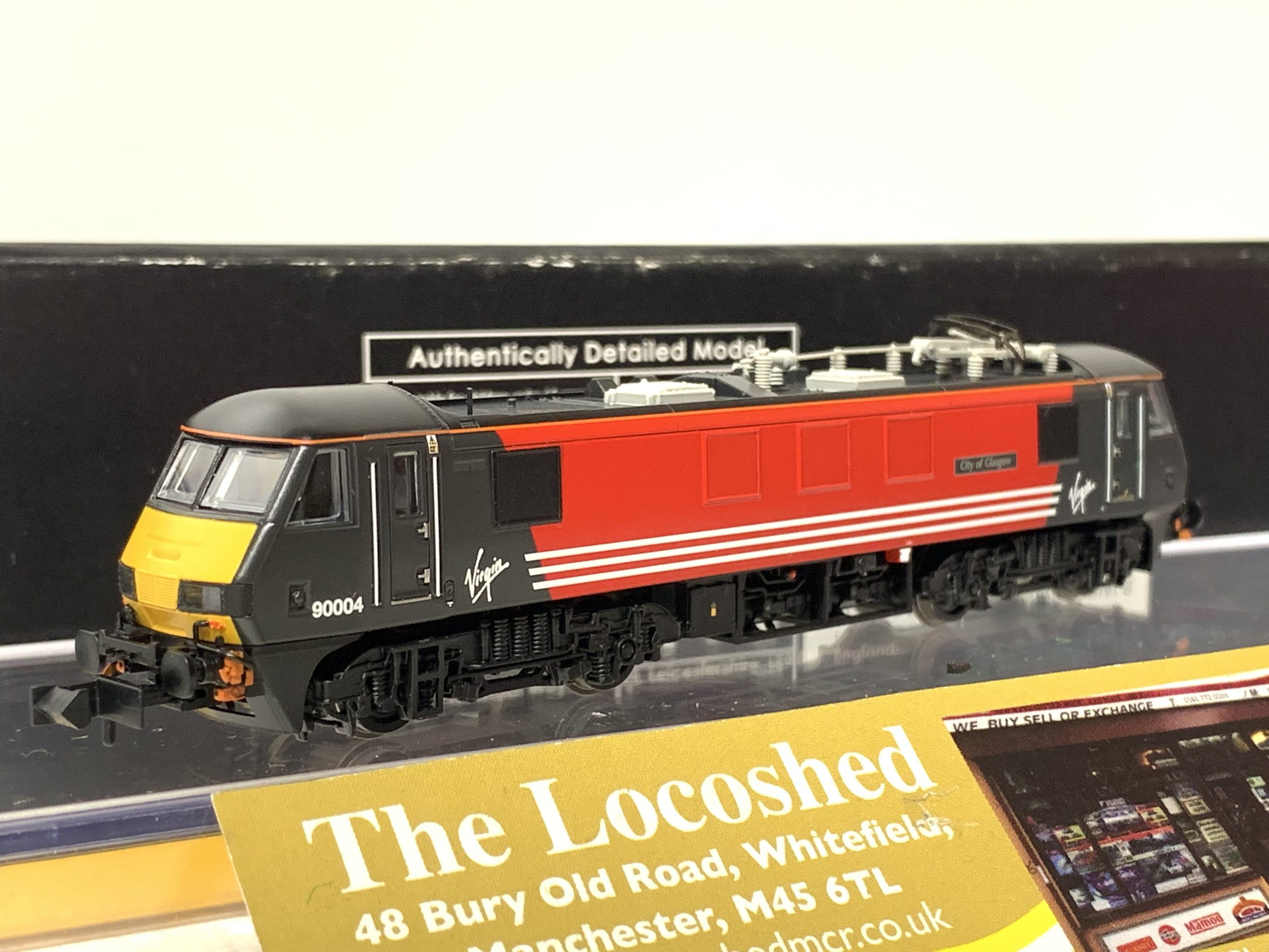 Graham Farish 371-783 Class 90/0 90004 'City of Glasgow' Virgin Trains (Original) - Image 2