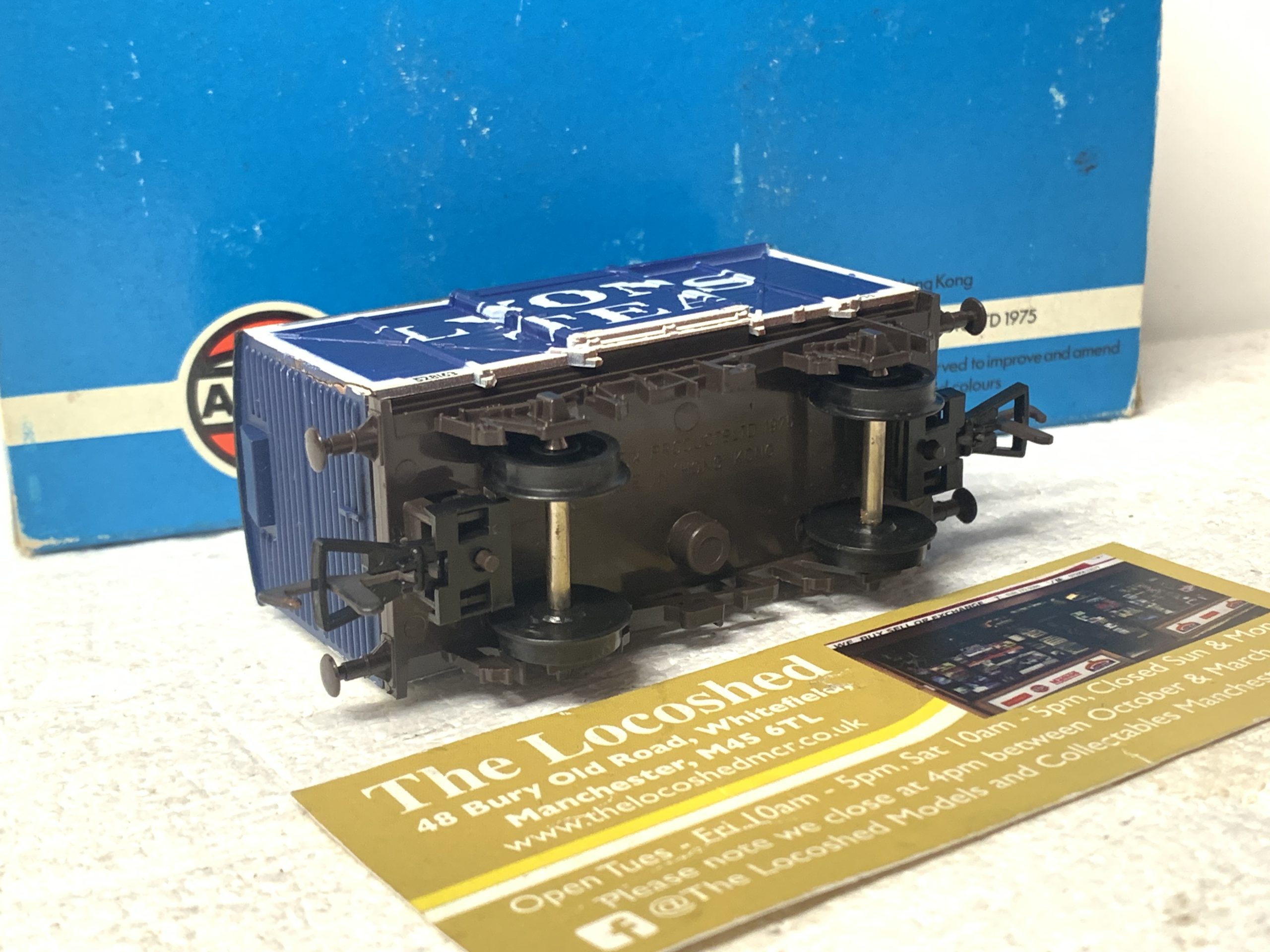 Airfix 12 Ton Van Lyons Tea 54302-0 - Image 3
