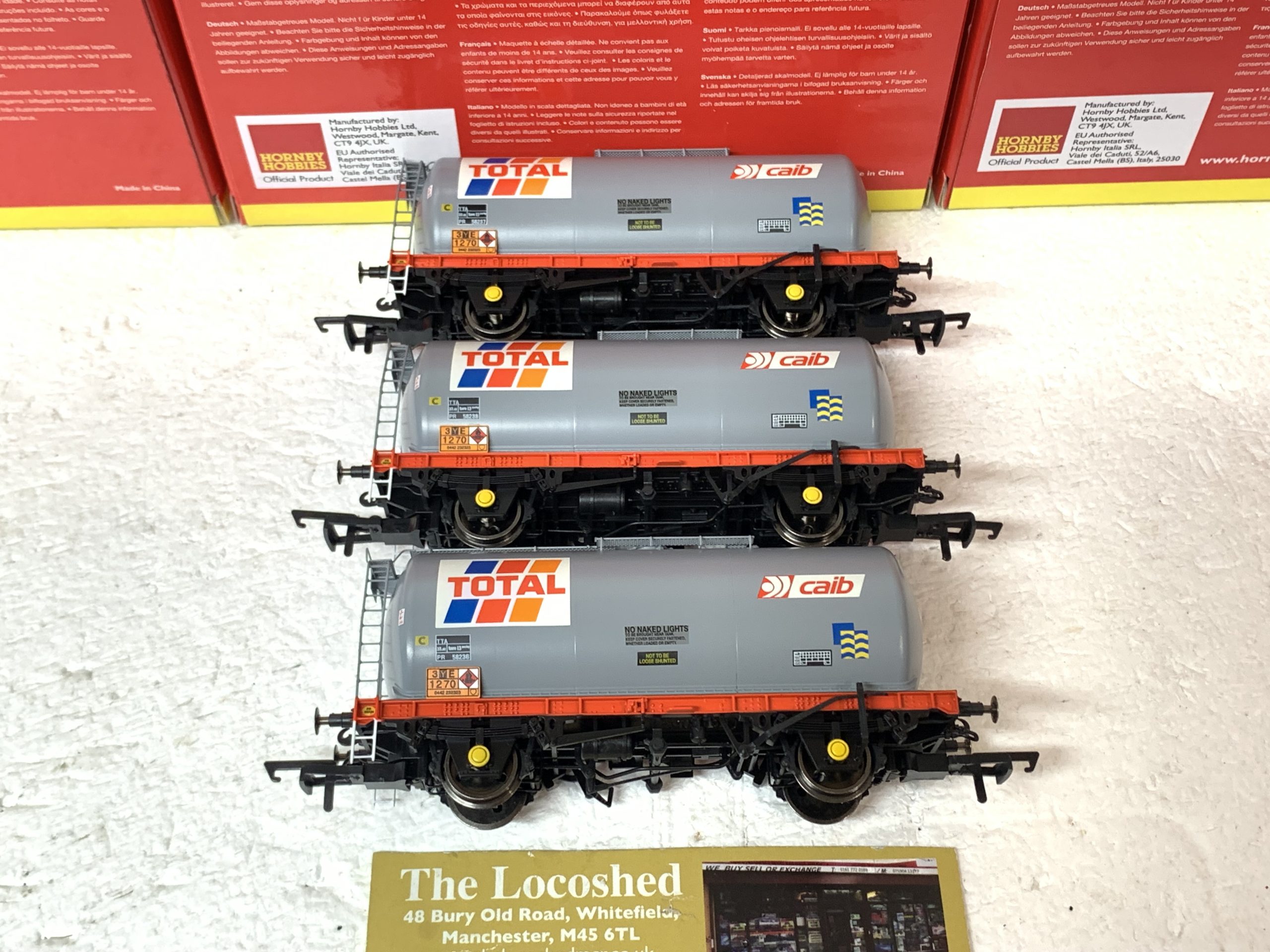 Hornby R60258 TTA Wagon 'Total' (3 Pack) - Image 3