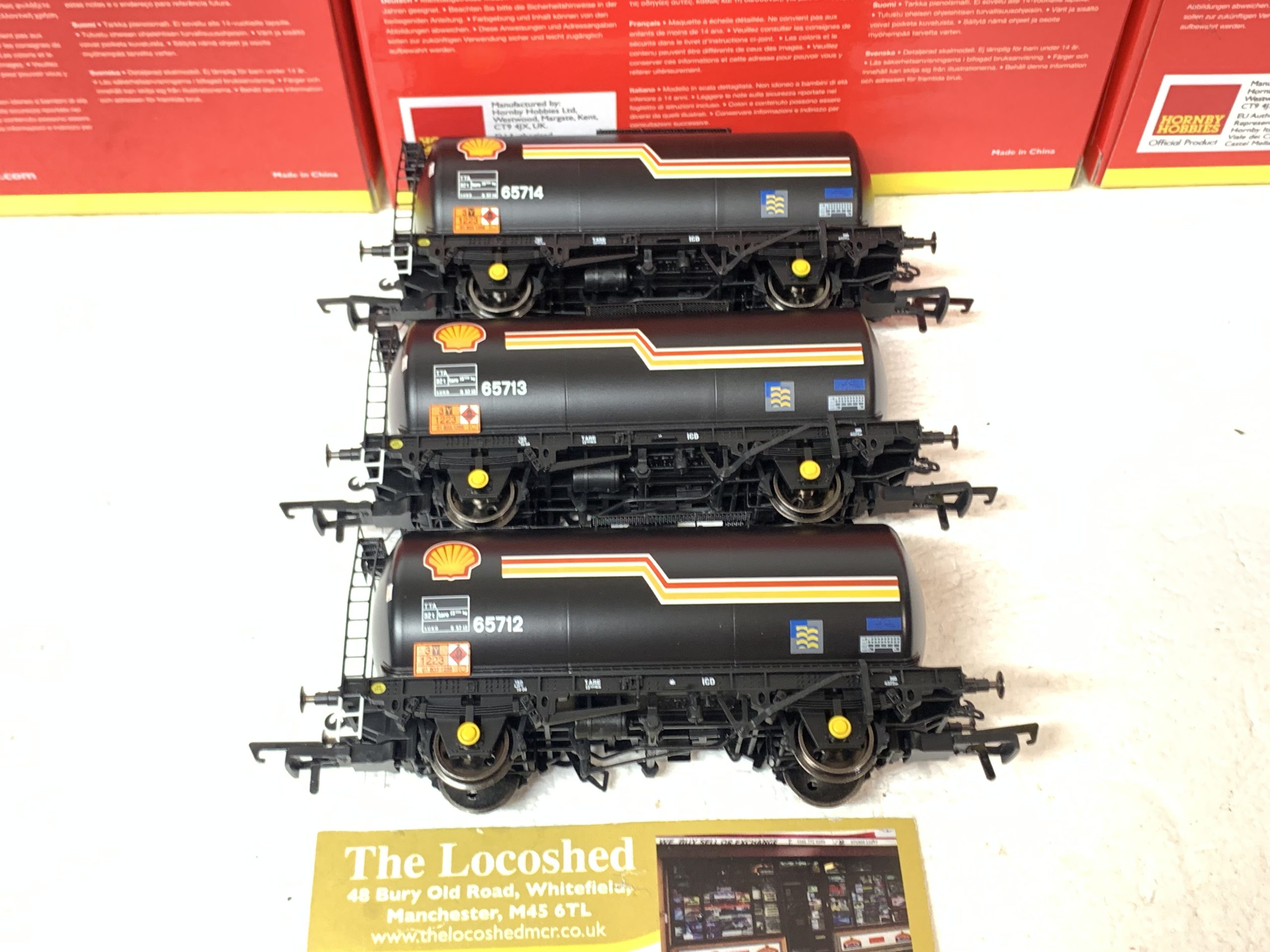 Hornby R60259 TTA Wagon 'Shell' (3 Pack) - Image 2