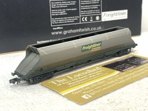 Graham Farish 373-803 HHA Bogie Hopper Wagon Freightliner (WEATHERED)