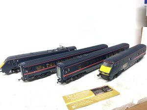 Hornby R.2002 Great North Eastern Railway 225 Train Pack