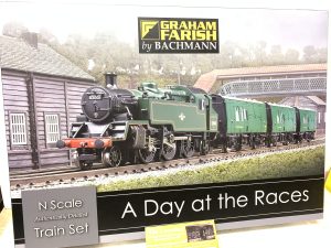 Graham Farish 370-185 'A Day at the Races' N Gauge Train Set