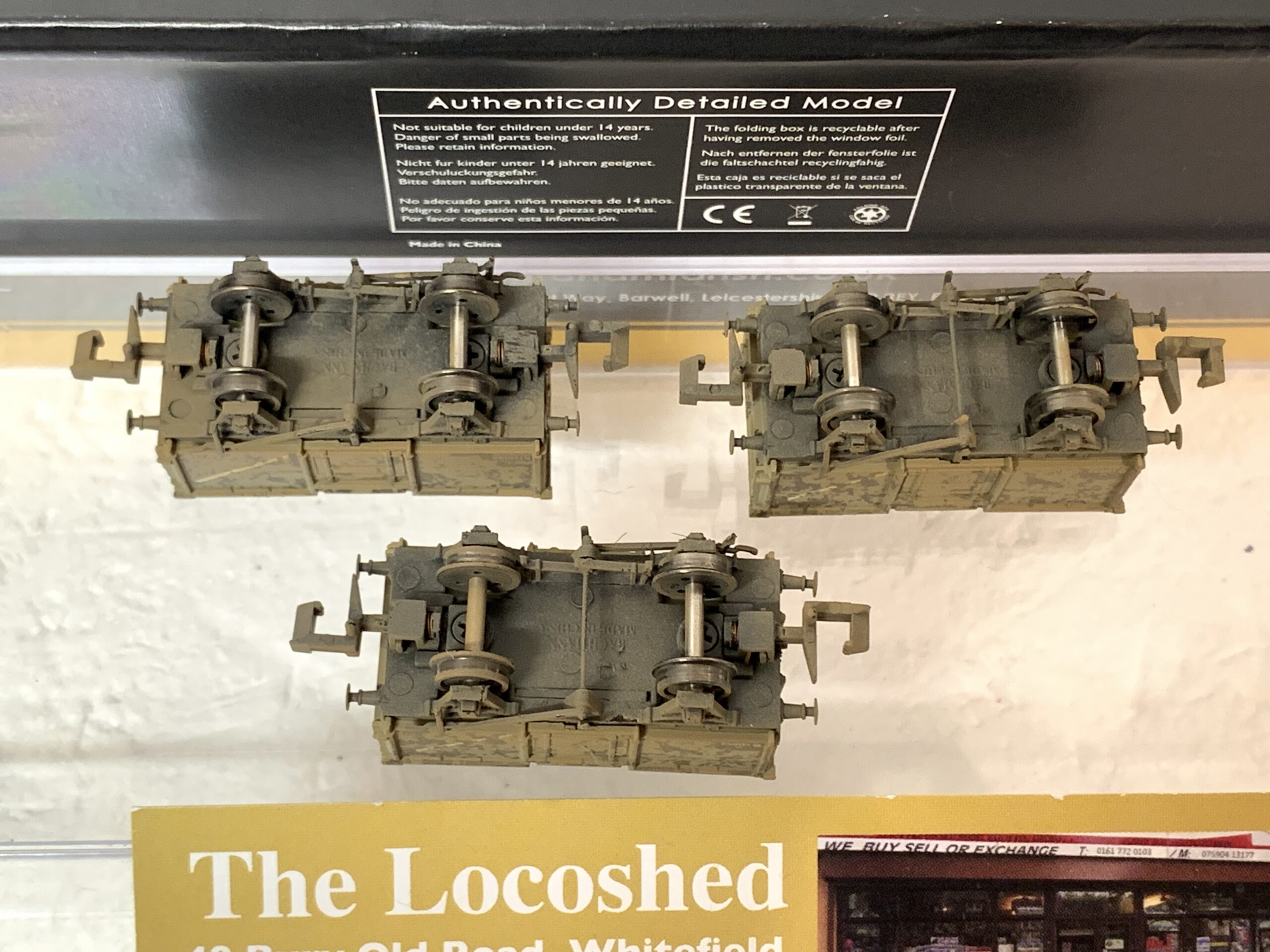 Graham Farish 377-235A Set of 3 Mineral Wagons BR Grey (WEATHERED) - Image 5