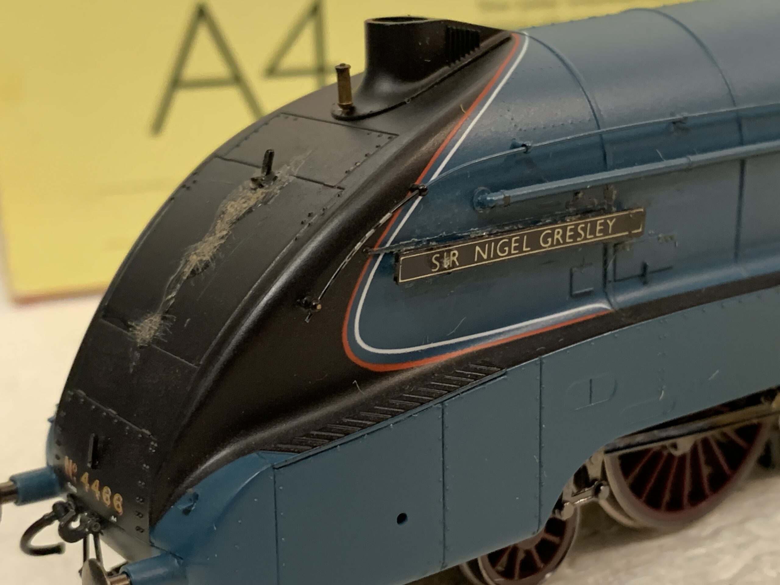 DCC SOUND, RENAMED Hornby R2805XS LNER Class A4 4-6-2 'Sir Nigel Gresley' - Image 2