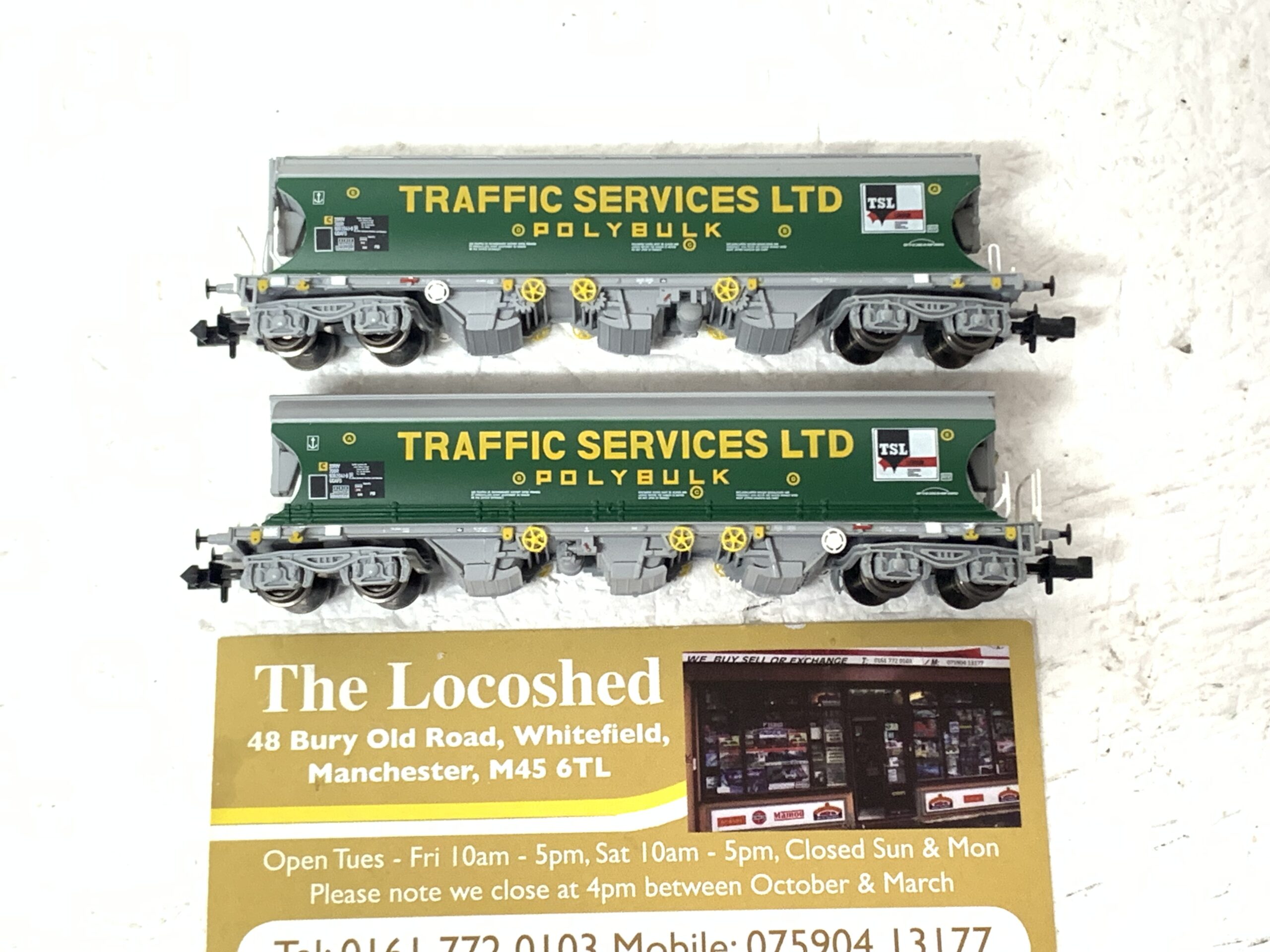Pair of Graham Farish 373-237 Bulk Grain Hopper TRAFFIC SERVICES LRD POLYBULK - Image 2