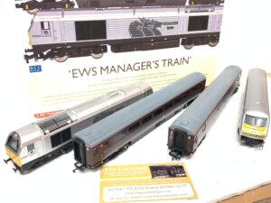 Hornby R2890 'EWS Manager's Train' Train Pack