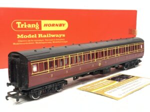 Tri-ang Hornby R.747 L.M.S. First/Third Composite Coach