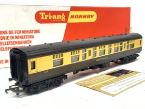 Tri-ang Hornby R.743 Composite Coach G.W.R. with Seating