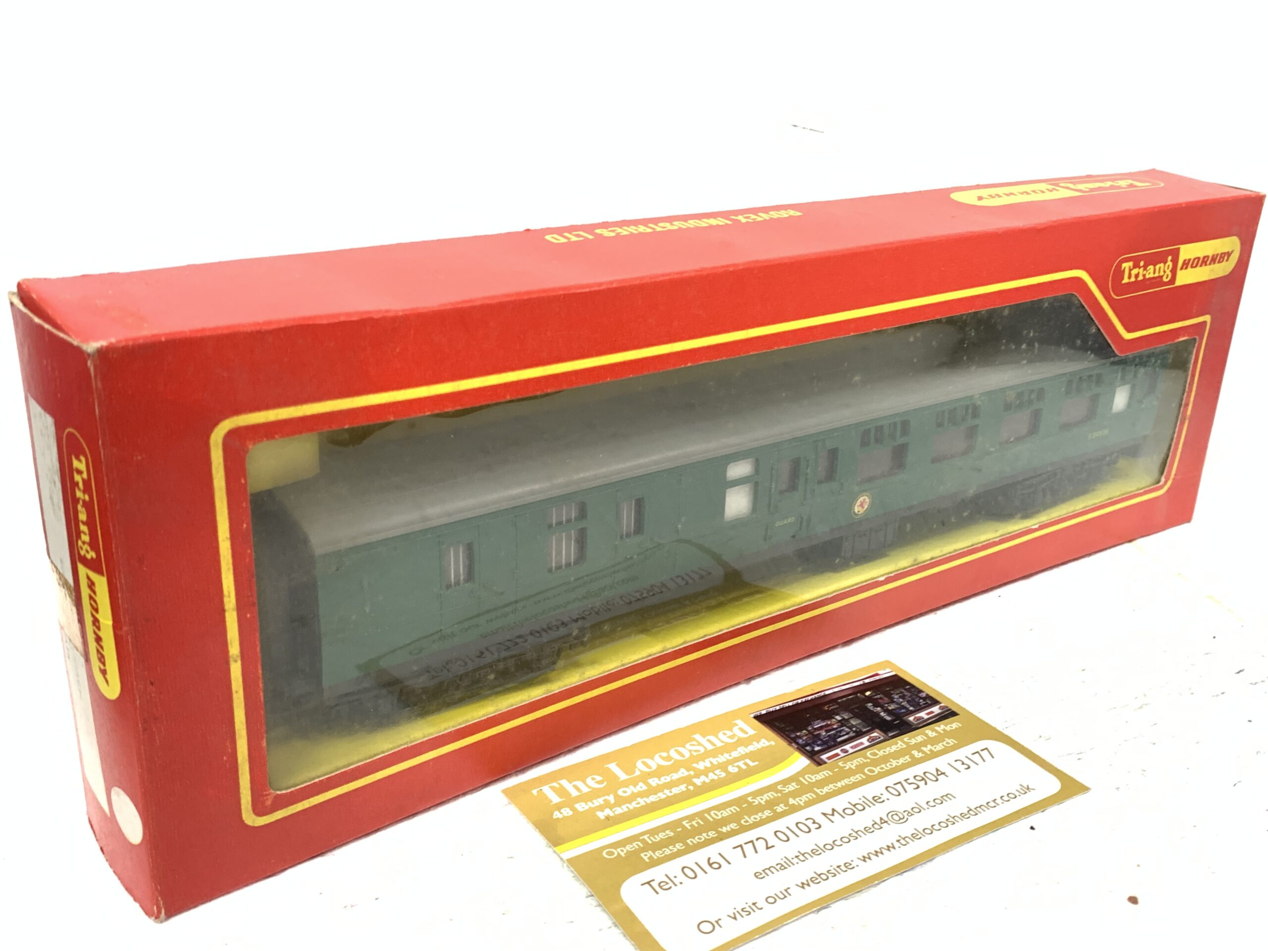 Tri-ang Hornby R.623 Brake 2nd Coach Green with Seating - Image 4