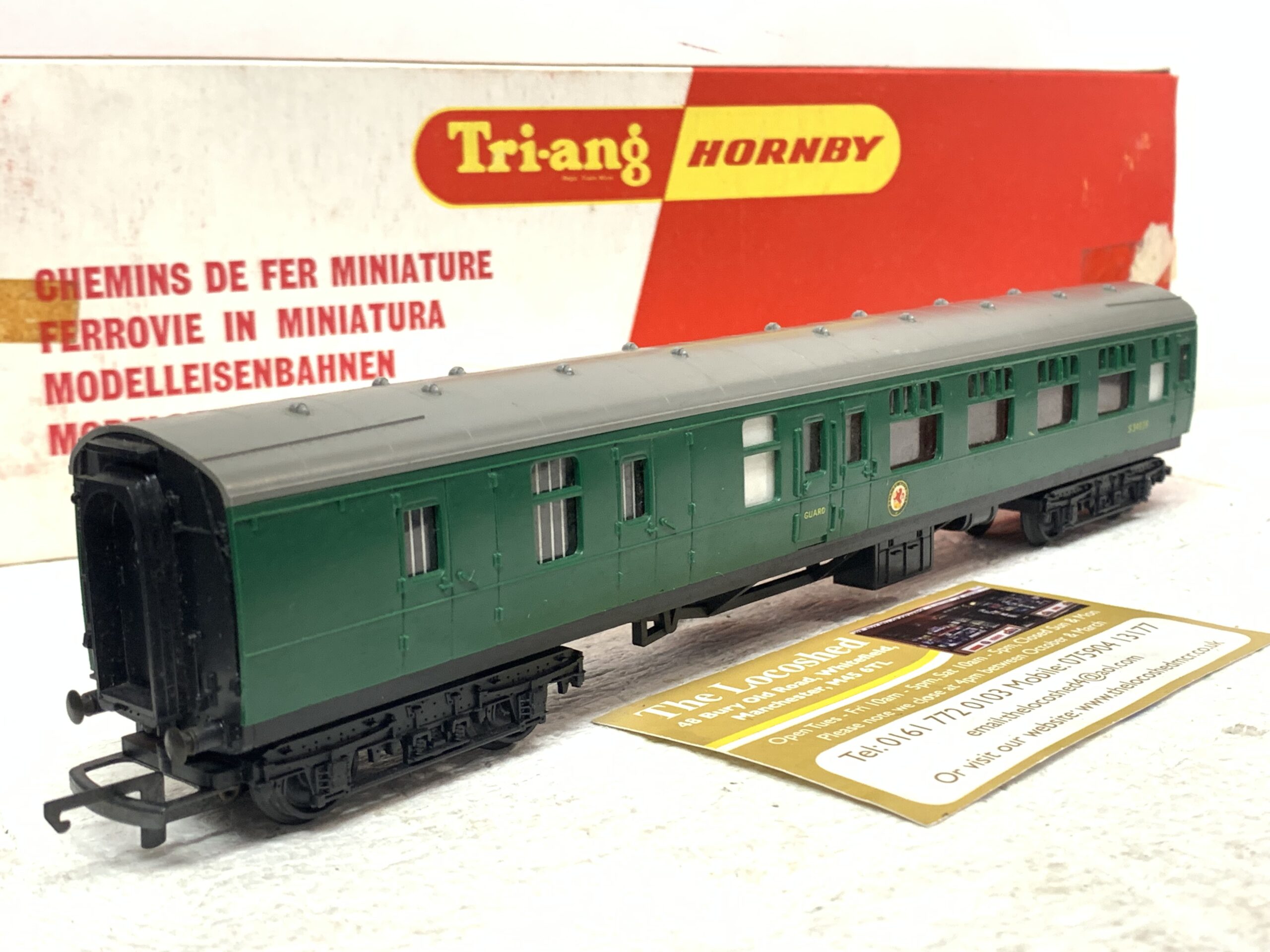 Tri-ang Hornby R.623 Brake 2nd Coach Green with Seating