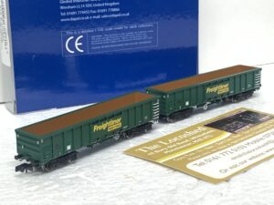 Dapol 2F-025-009 Freightliner Heavy Haul Bogie Box Van 502005 & 006