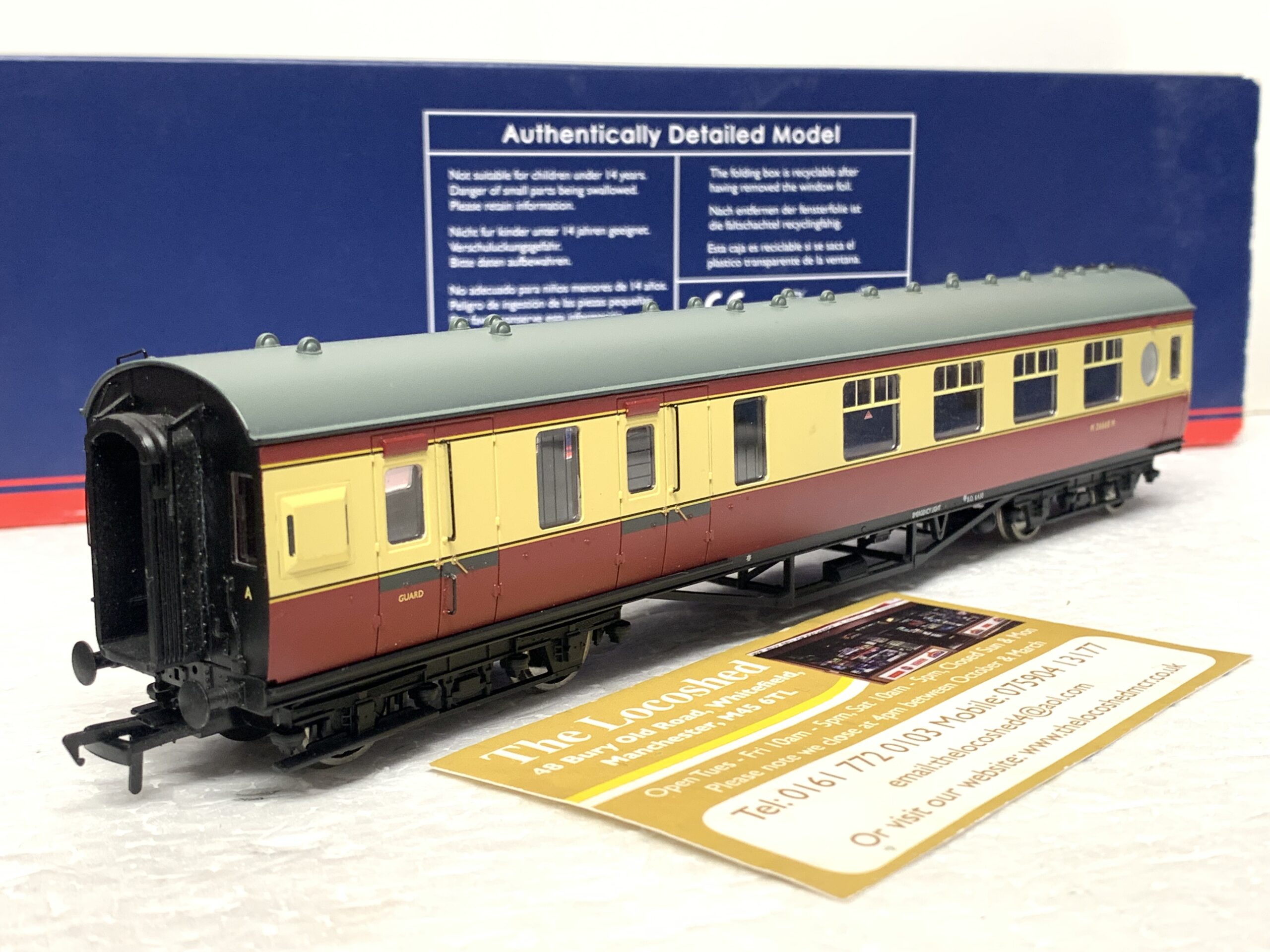 Bachmann 29-450 LMS 57ft Porthole Coach Corridor Brake Third BR Crimson & Cream