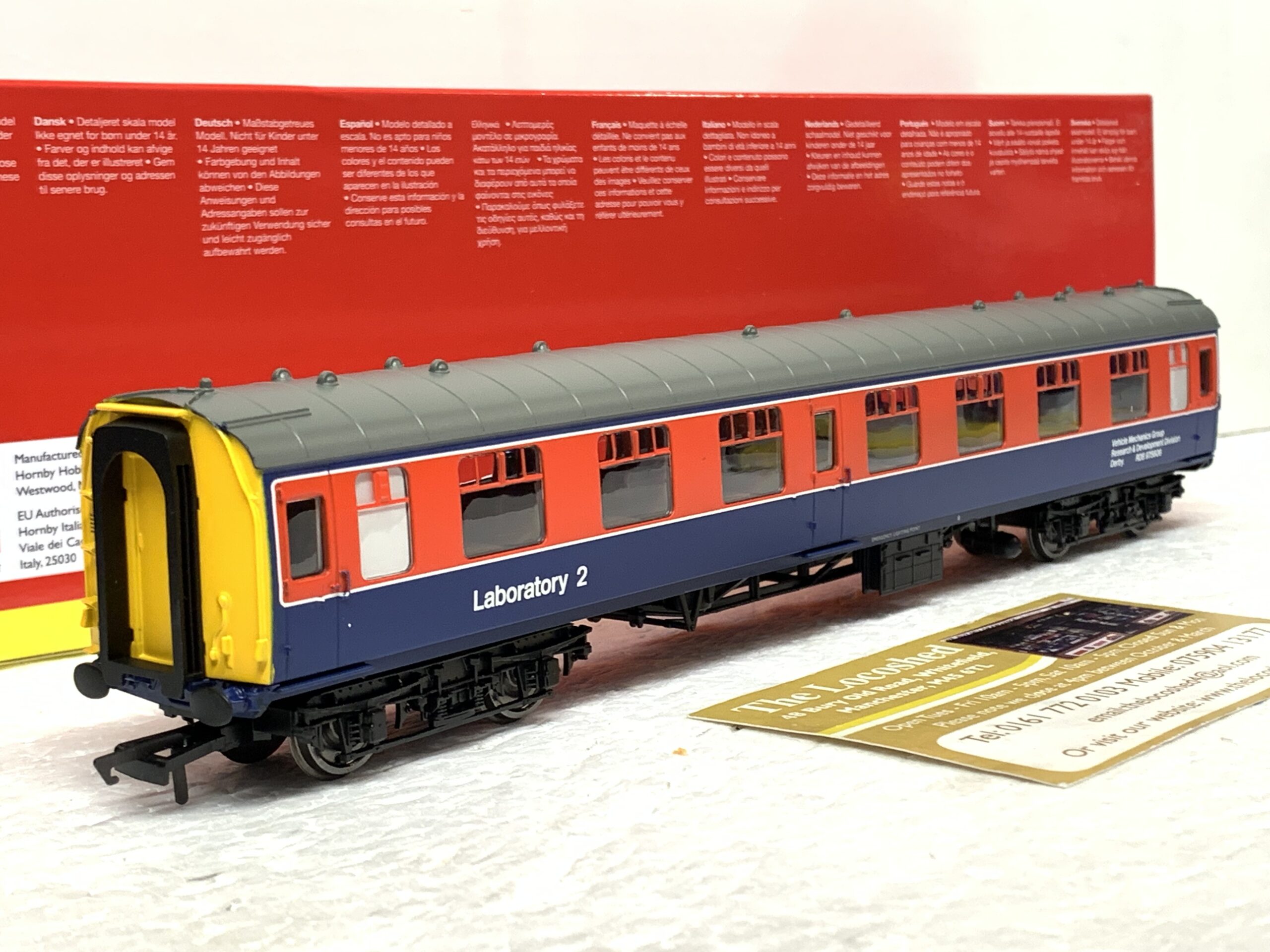 Hornby R40342 RTC Infrastructure Mk1 First Open 'Laboratory 2' No.RDB975606 - Image 2